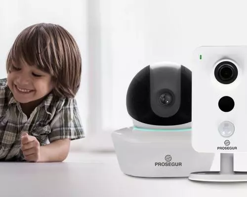 Prosegur Camara wifi Prosegur familia protegida