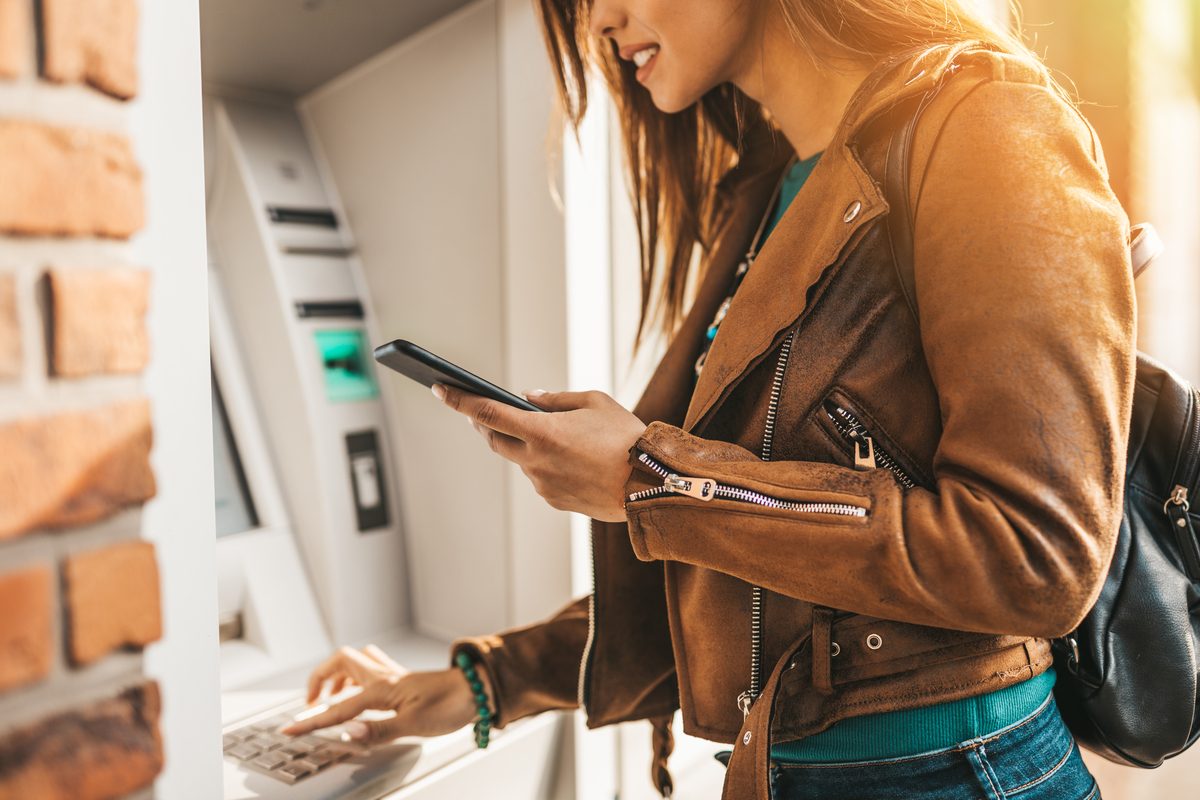 ¿Qué es ATM en cajeros automáticos y cuáles son las ventajas?